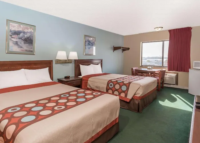 Super 8 By Wyndham Hotel