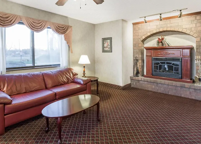 Super 8 By Wyndham Hotel Woodstock